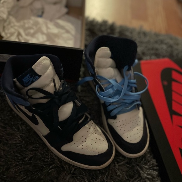 Jordan 1 Obsidian - Picture 7 of 8